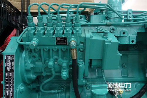 一臺400kW柴油發(fā)電機組在正常工作中，油底殼內進水竟然是這個原因！